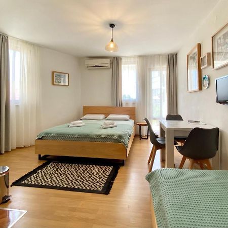 Apartments Rux De Luxe Bar Dış mekan fotoğraf