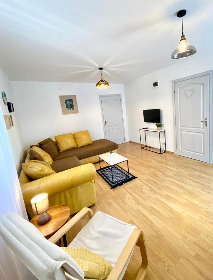 Apartments Rux De Luxe Bar Dış mekan fotoğraf