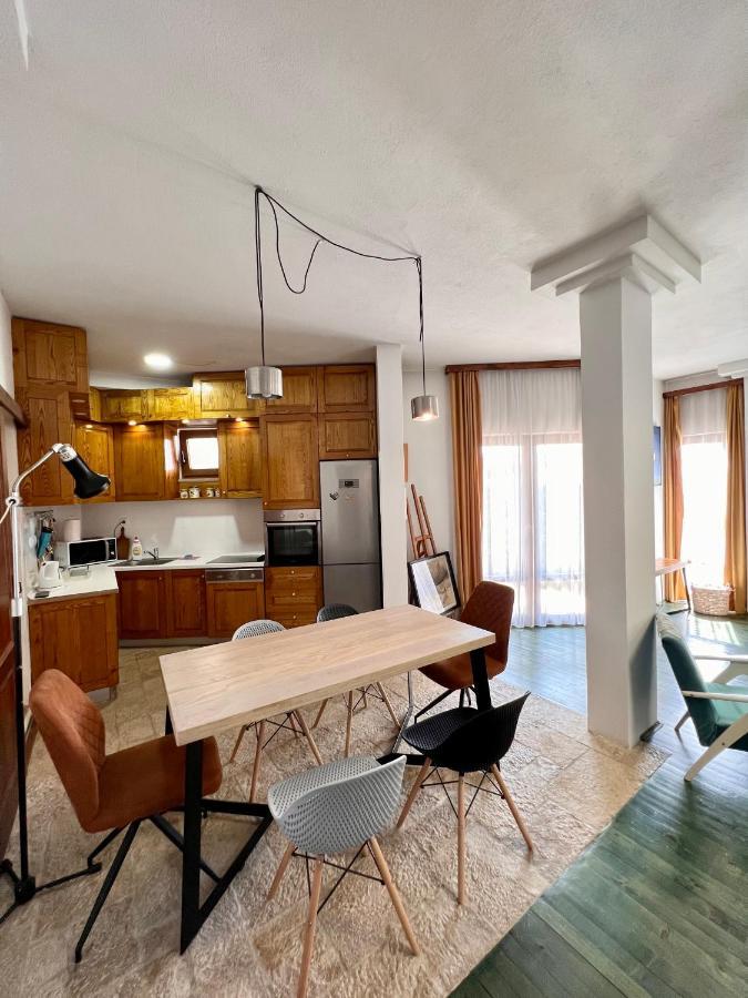 Apartments Rux De Luxe Bar Dış mekan fotoğraf