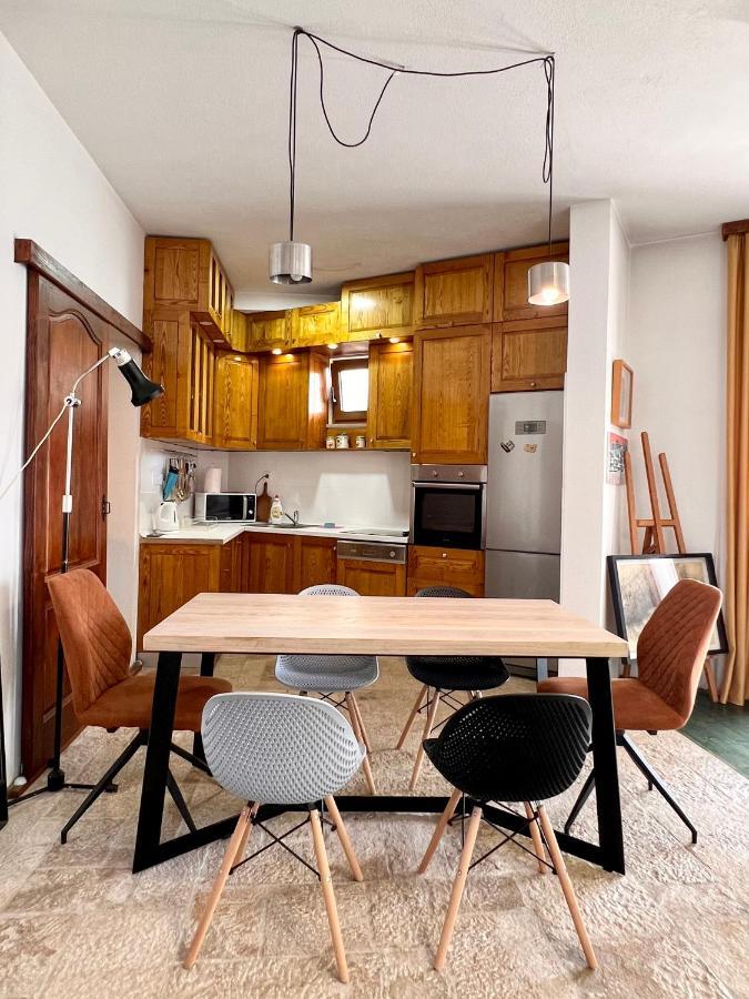 Apartments Rux De Luxe Bar Dış mekan fotoğraf